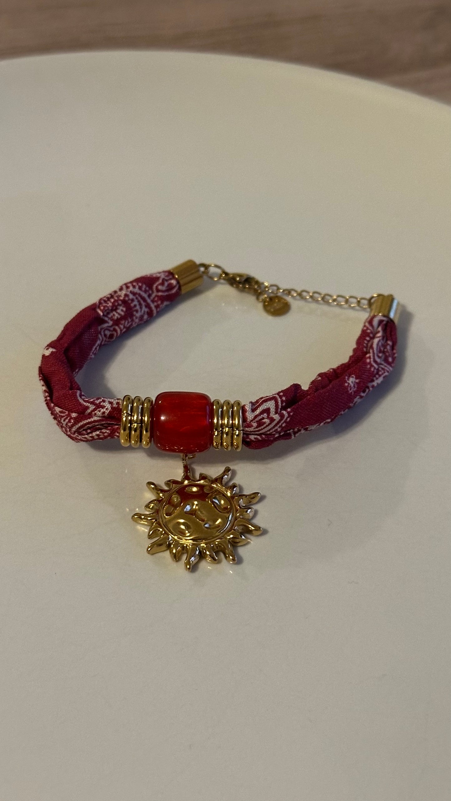 Pulsera tela roja