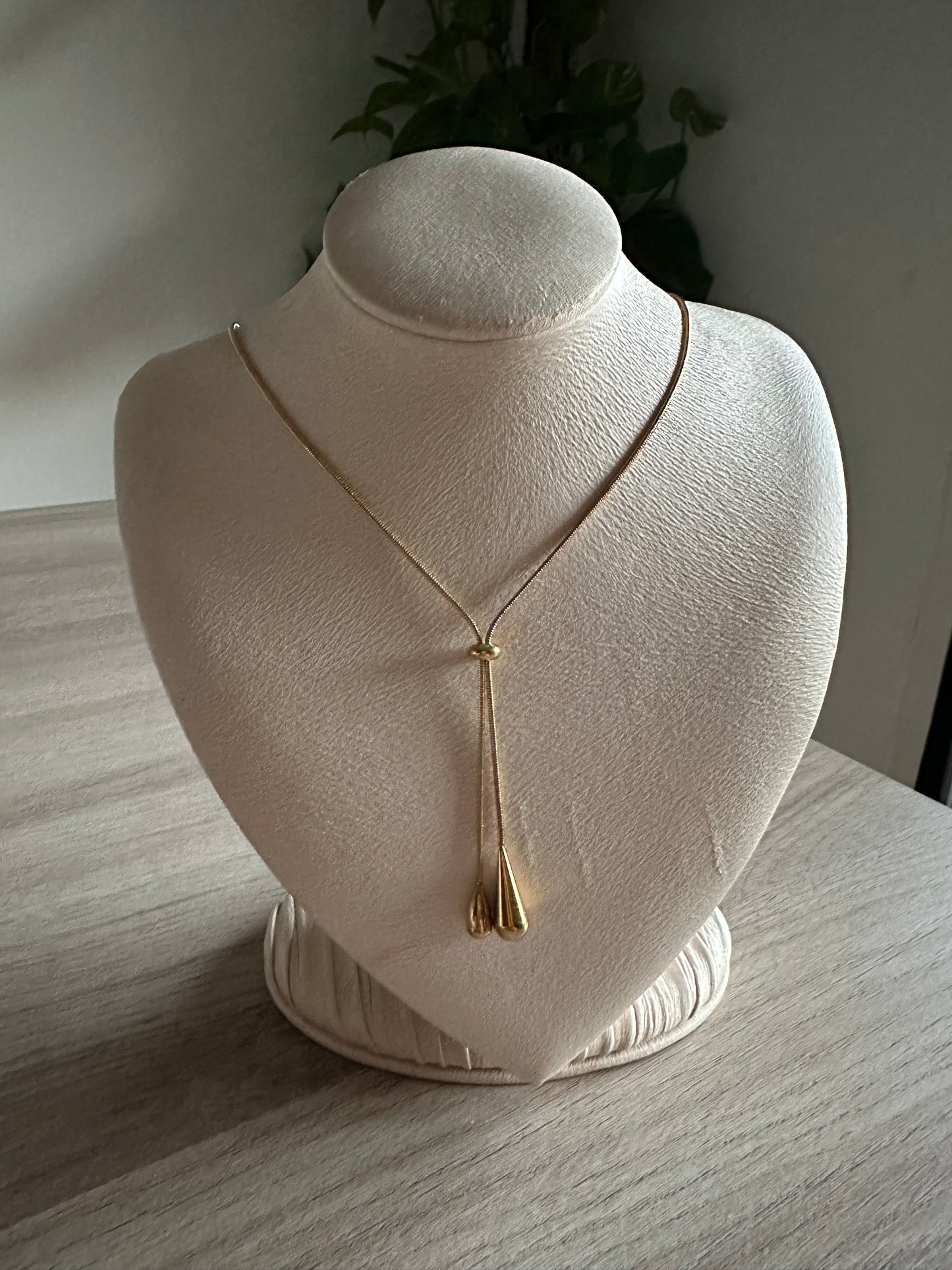 Collar Ana