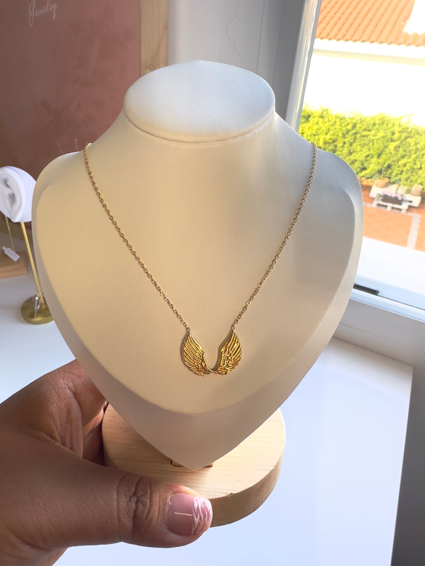 Collar Alas doradas