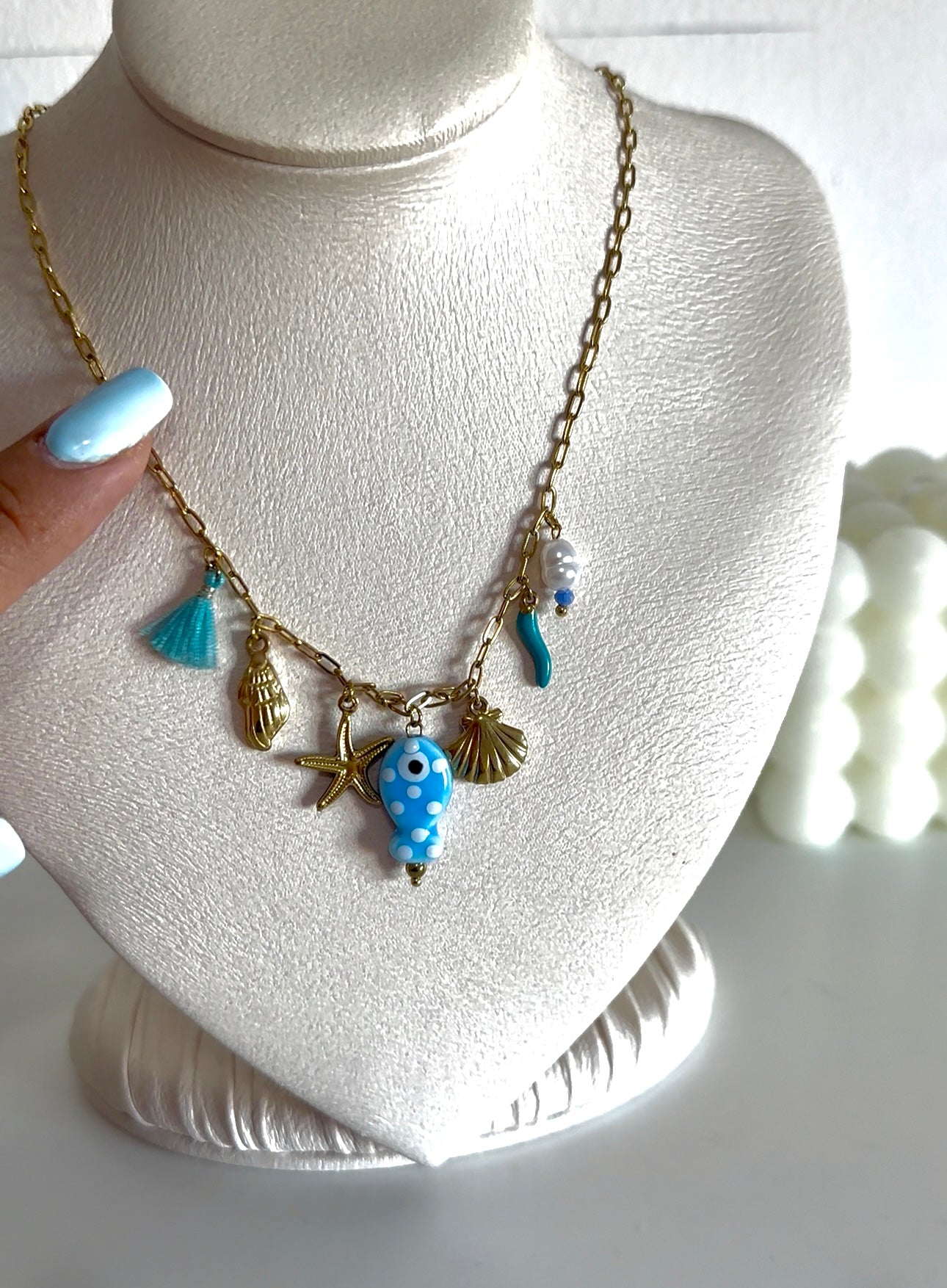 Collar pez azul