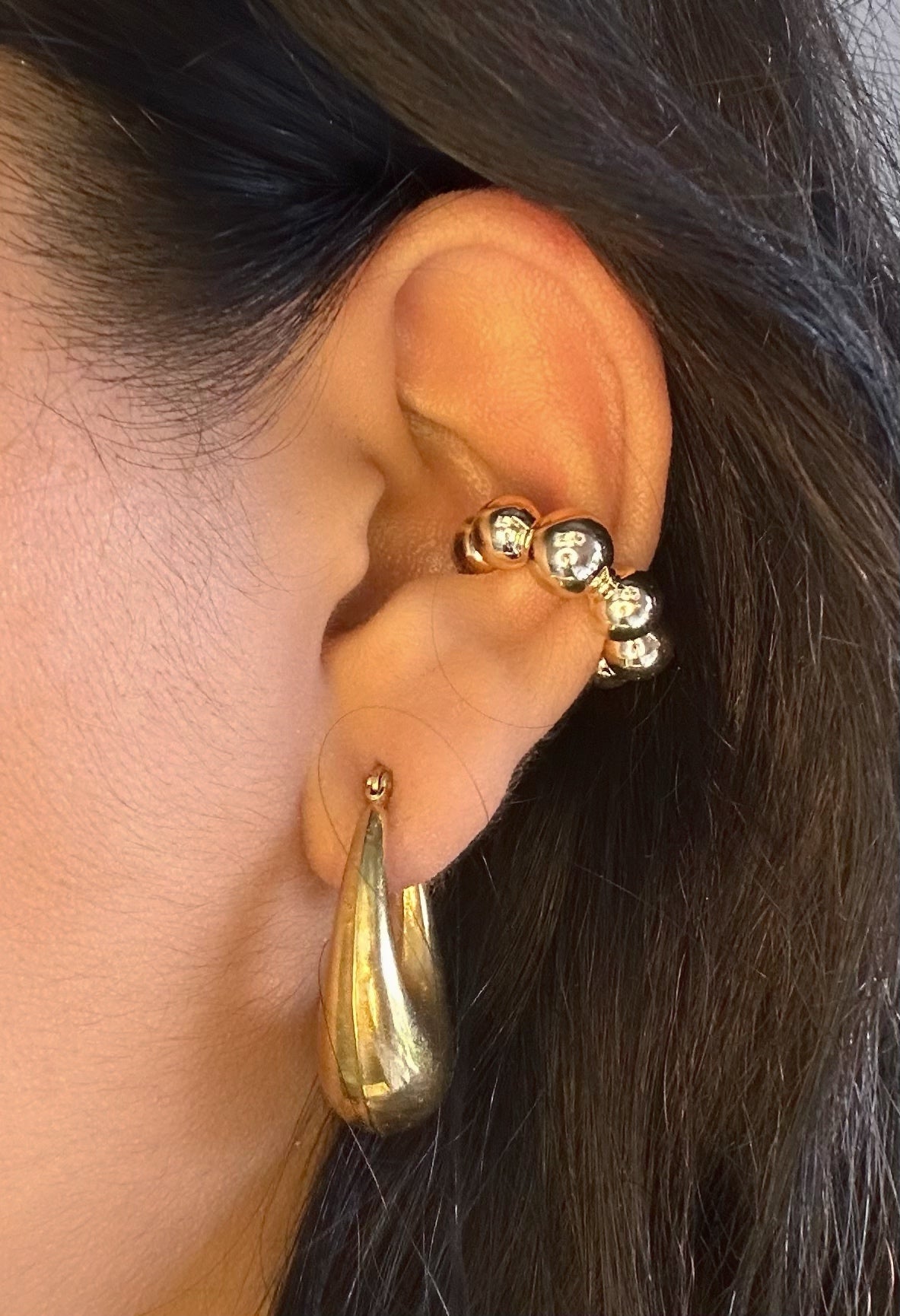 Ear cuff dorado