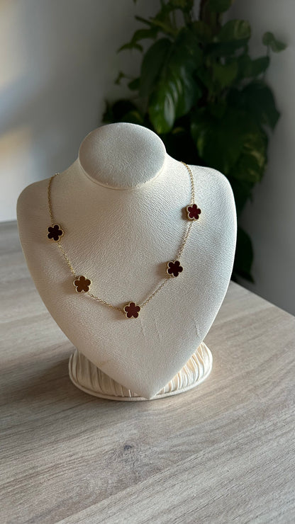 Collar trébol Brown