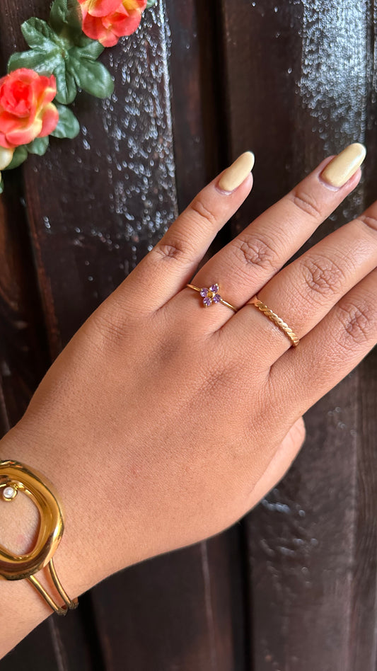 Anillo flor lila