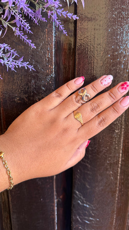 Anillo infinito plateado