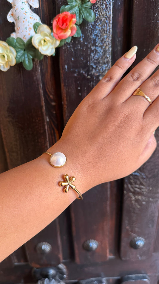 Brazalete Flor perlada