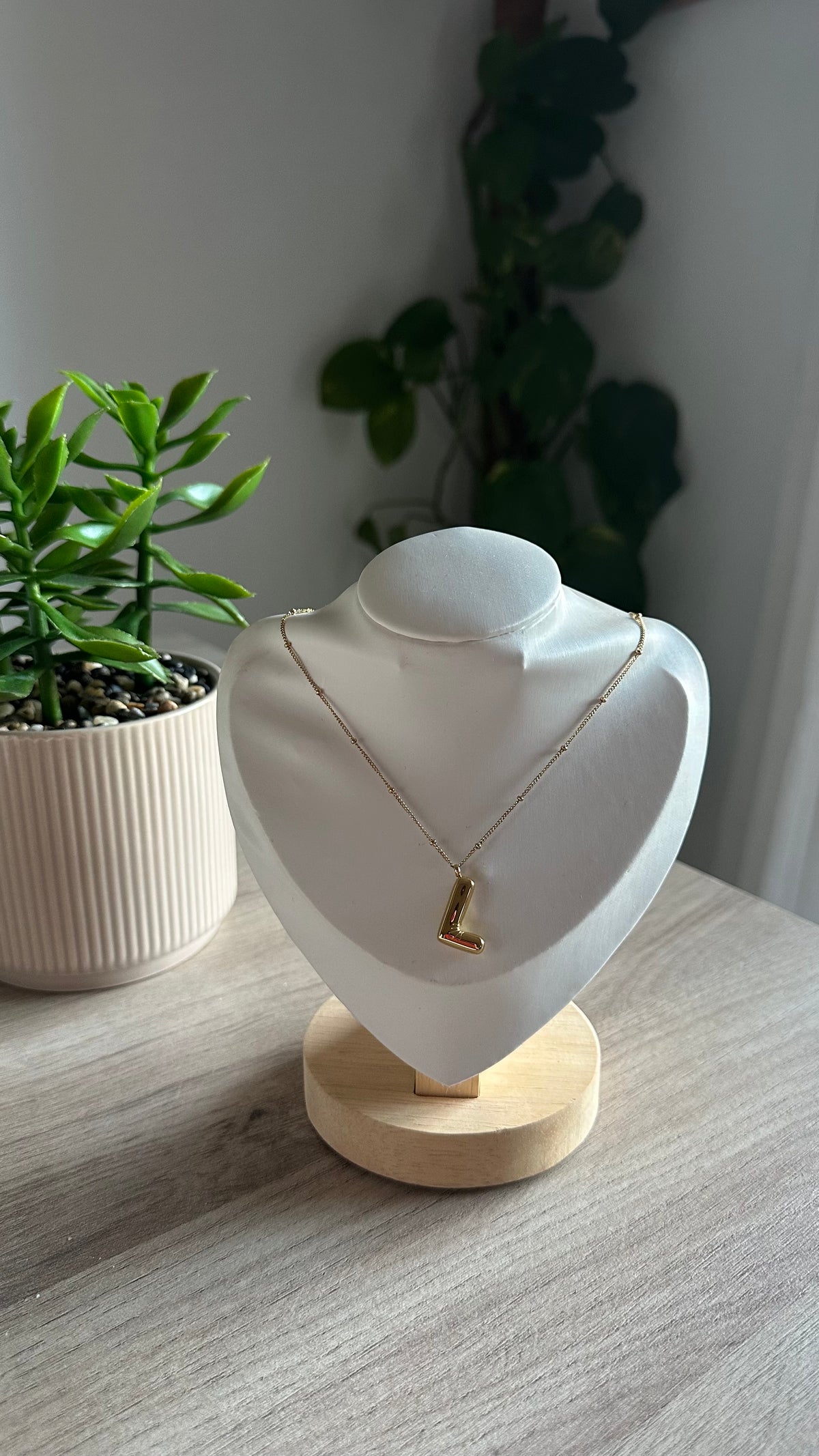 Collar Inicial L