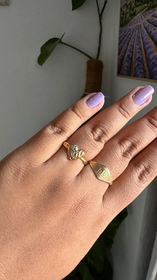 Anillo Corina