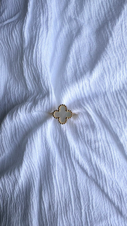 Anillo Trebol Blanco