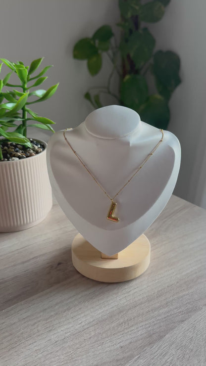 Collar Inicial L