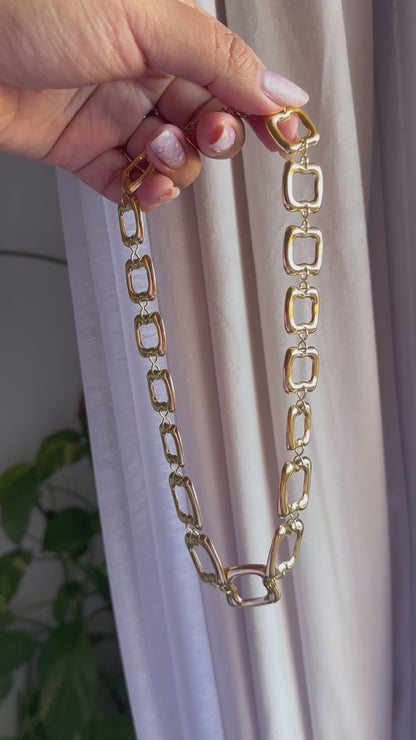 Collar Cuadral