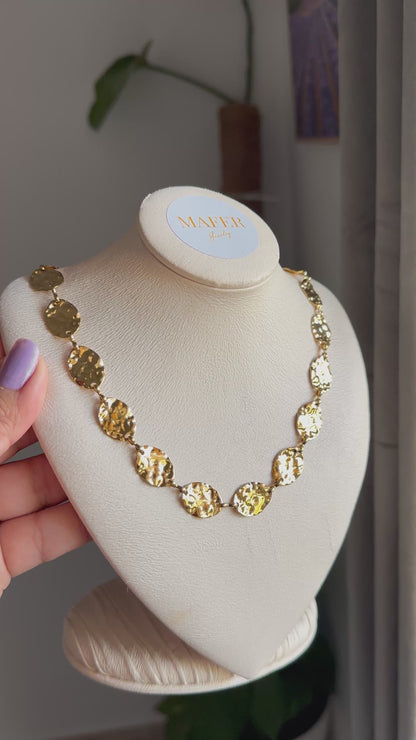 Collar moneda gold