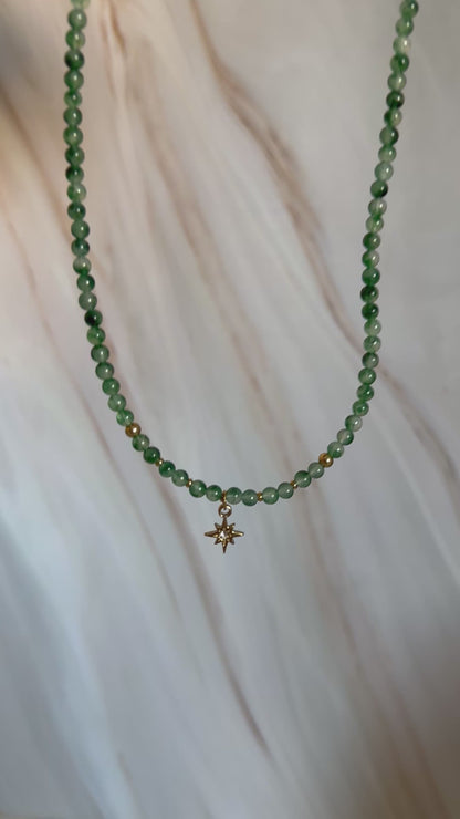 Collar estrella verde