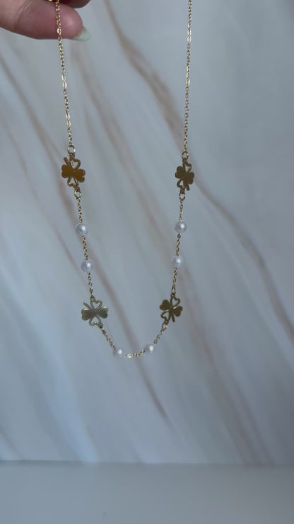 Collar trébol perlado