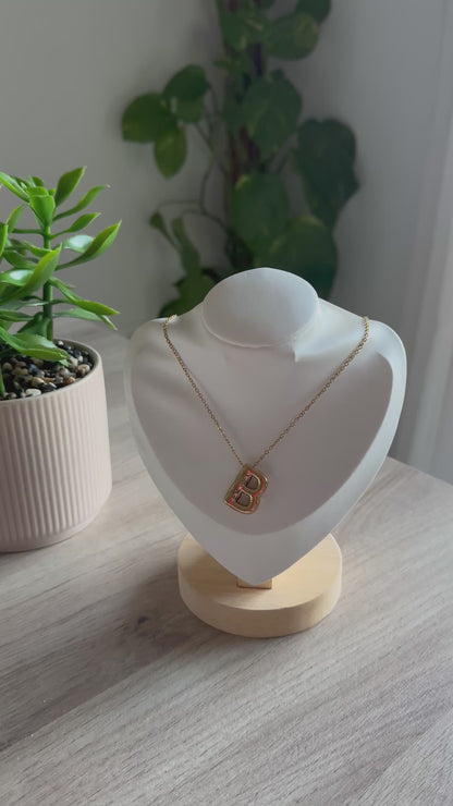 Collar Inicial B