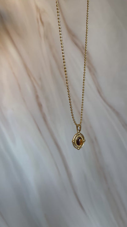 Collar piedra marrón